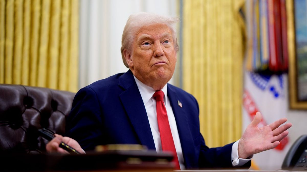 Trump amenaza con aranceles secundarios del 100% contra Rusia y promete armas para Ucrania
