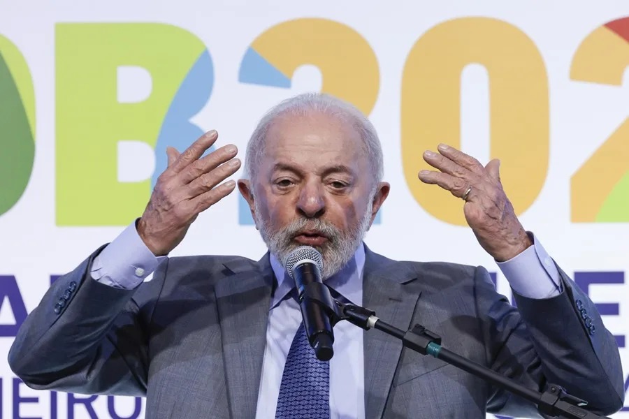 Lula defiende la explotación de petróleo para "enriquecer" a Brasil