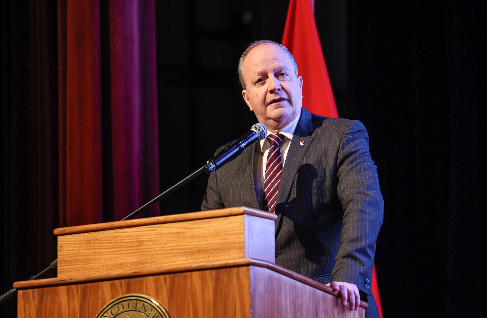Fernández Valdovinos: “El Grado de Inversión es apenas el comienzo”