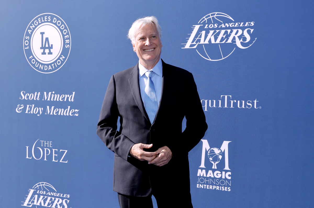 ¿Quién es Mark Walter, el magnate que compró a Los Angeles Lakers?