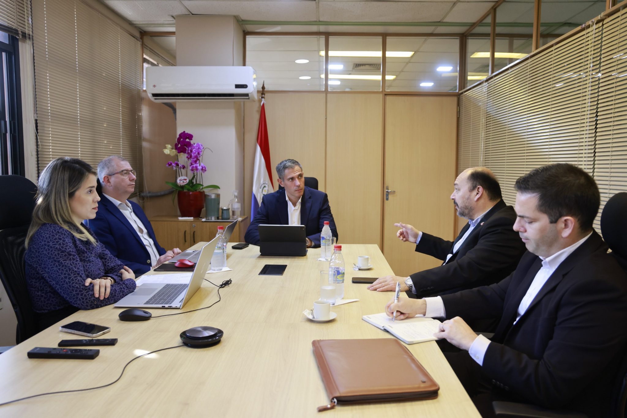 Avanza proceso para la nueva Ley de Parques Industriales en Paraguay