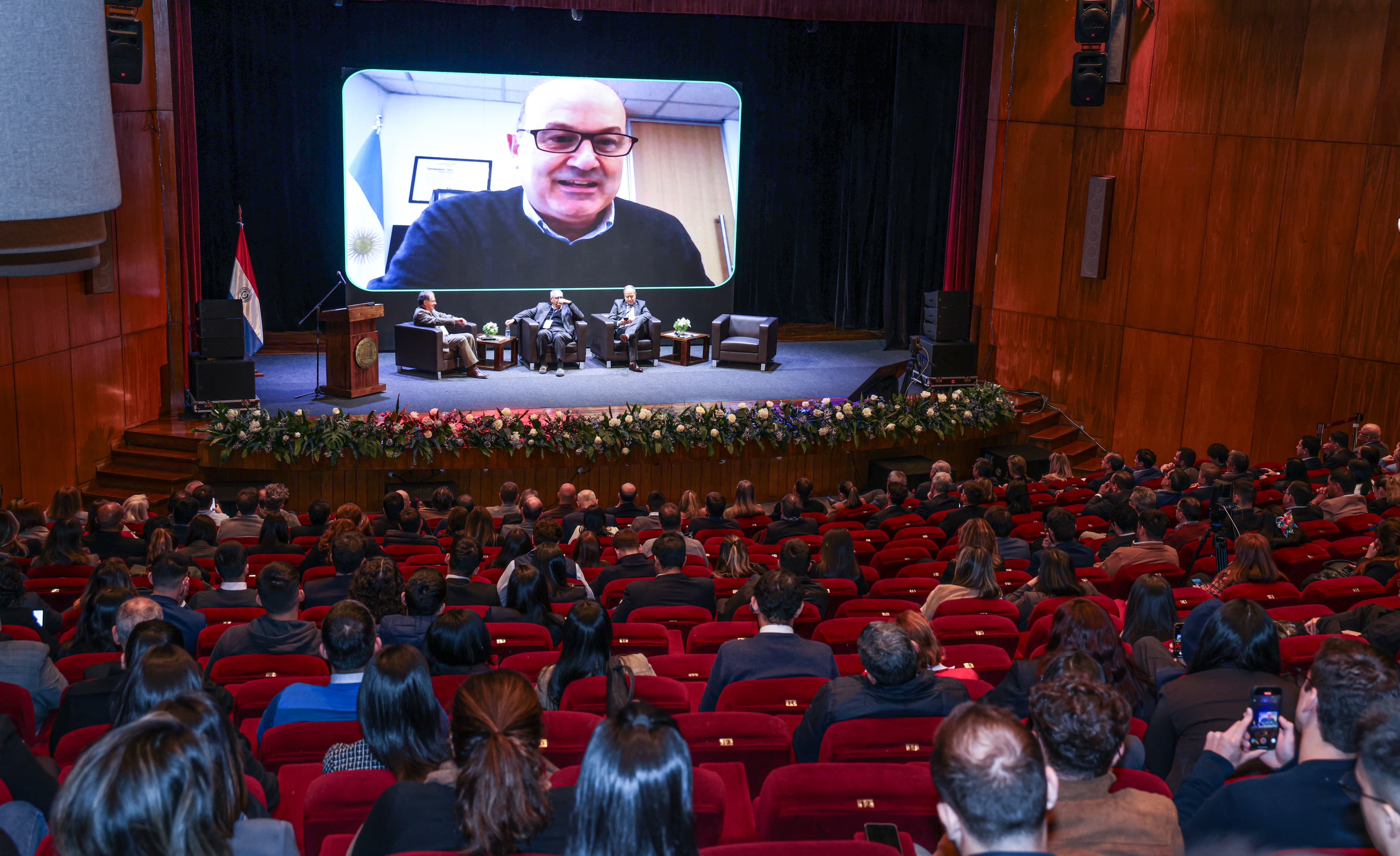 Paraguay acoge evento académico de alto nivel en economía internacional