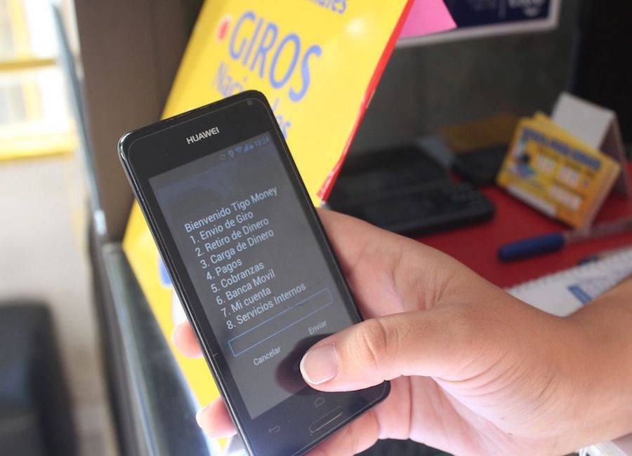Locales de giros crecen pese a boom de transferencias interbancarias