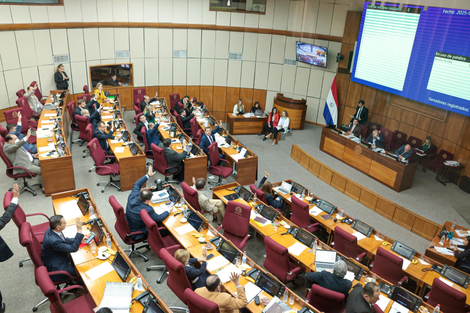 En el Senado otorgan media sanción a paquete de leyes de inversión