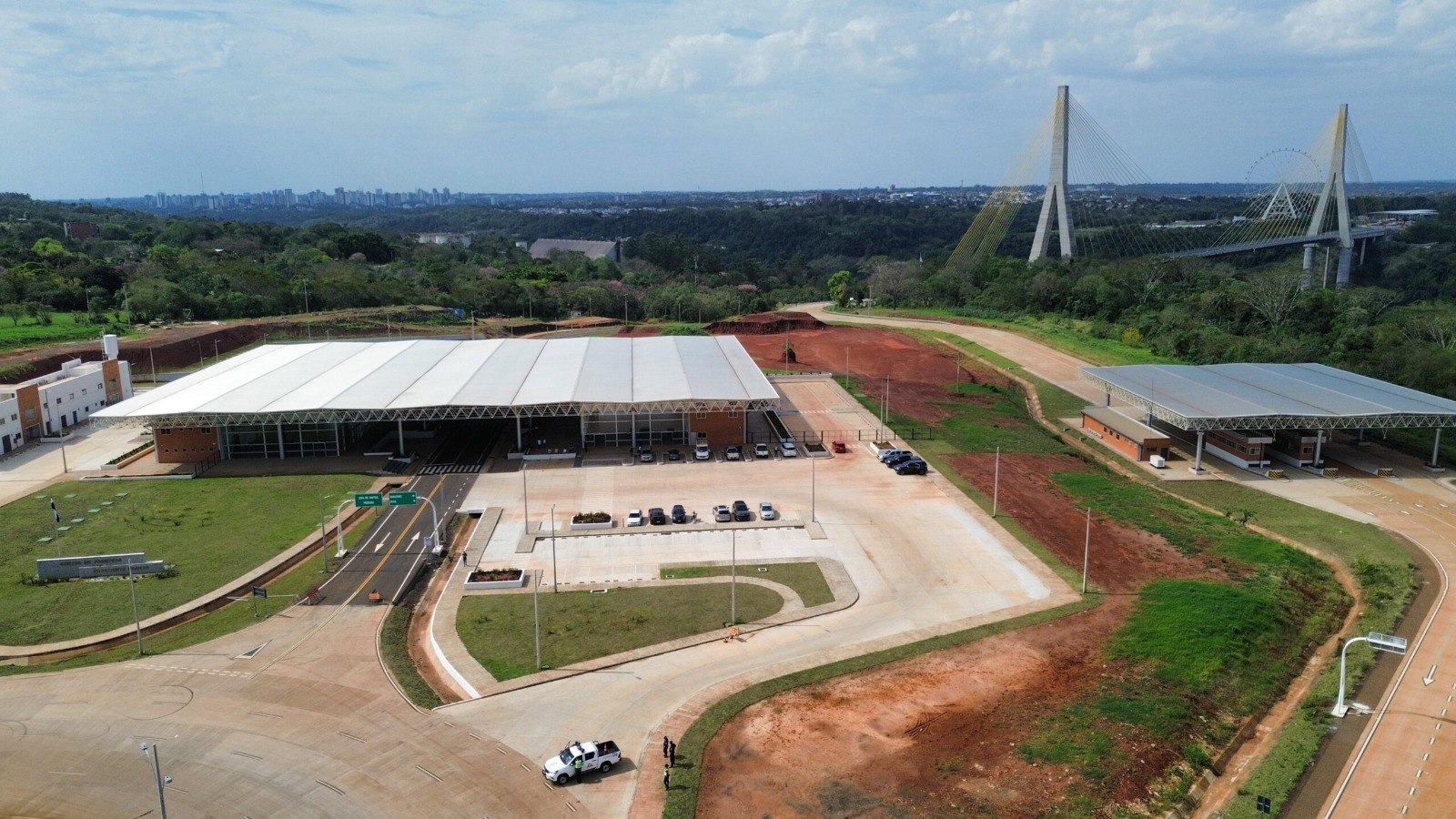 Inauguran Centro de Frontera y acelera expectativa por habilitación del Puente de la Integración