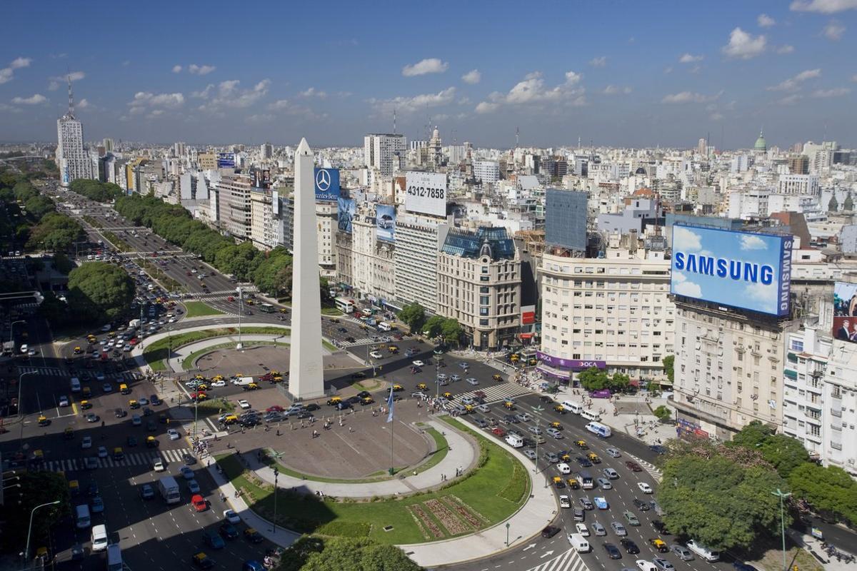 Fuerte salida de divisas en Argentina: más de US$ 5.000 millones en solo tres meses