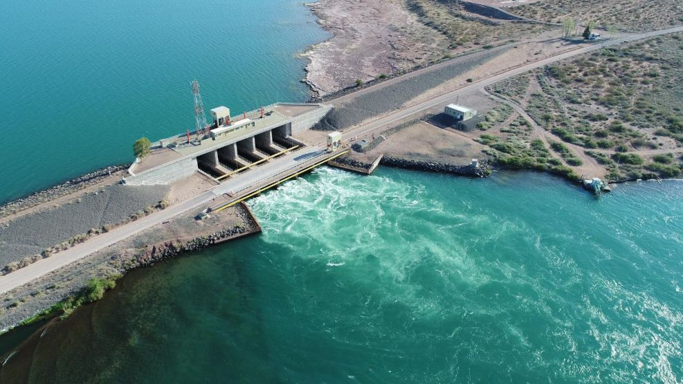 Argentina llamará a licitación para volver a entregar en concesión cuatro hidroeléctricas