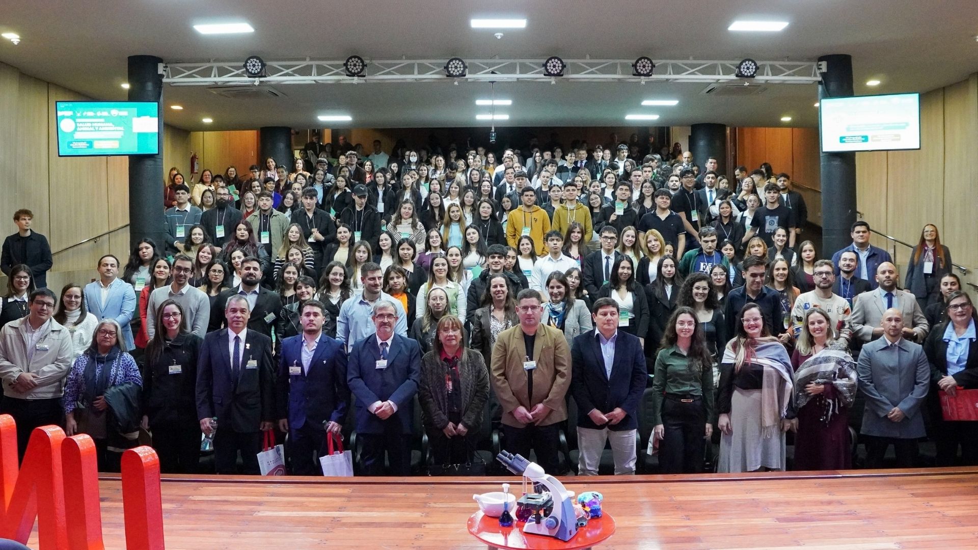 Con gran convocatoria arrancó el Congreso de Salud Humana, Animal y Ambiental en la UNAE