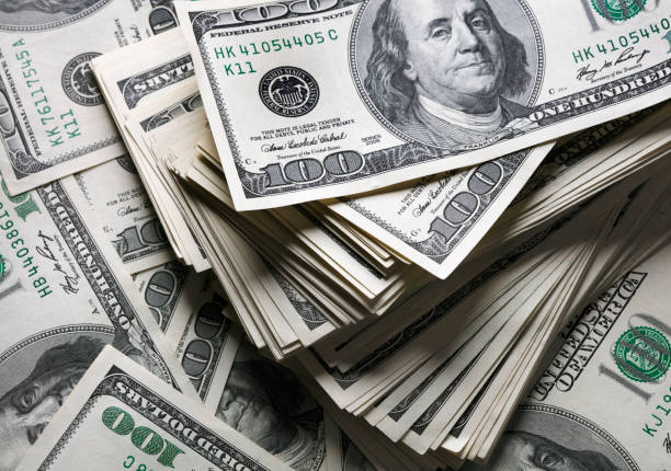Dólar: es difícil hacer “futurología” pero expectativa a diciembre roza los G. 7.900
