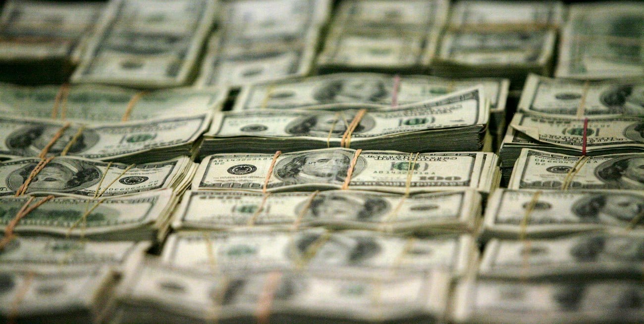 Temor en mercado argentino por el impacto inflacionario ante volatilidad cambiaria