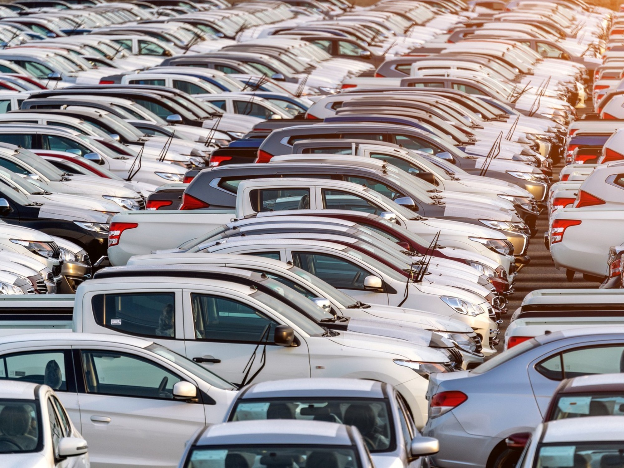 Gobierno argentino anunció que facilitará la importación particular de autos 0 km y usados