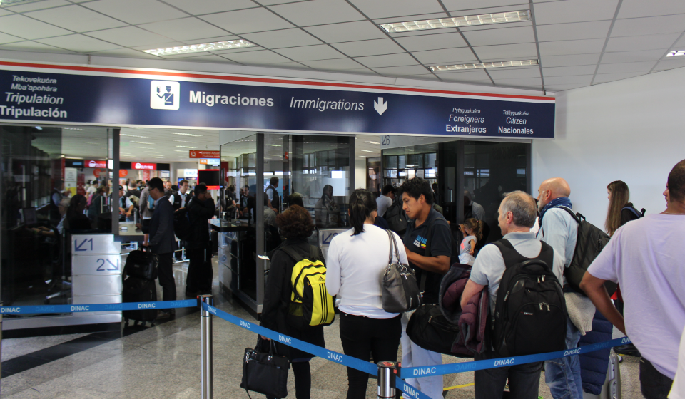 Arribos y solicitudes de residencia con notable incremento en el primer semestre de 2025